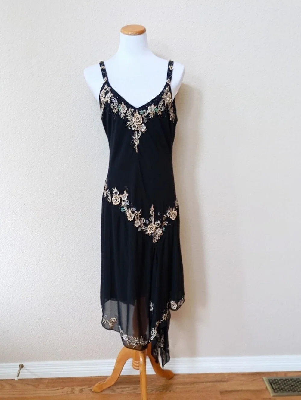 R&M Richards vintage 1990s black embroidered and embellished dress - Picture 5 of 10